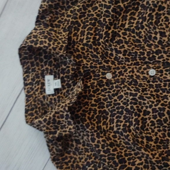 J. CREW FACTORY CHEETAH BUTTON DOWN - Picture 3 of 8